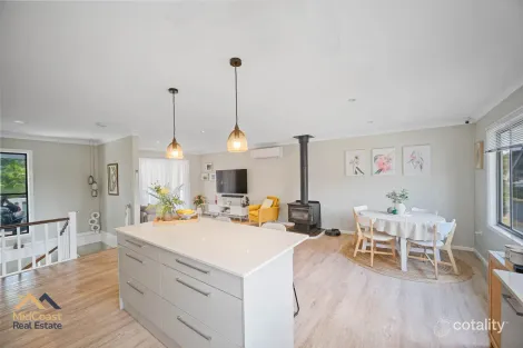 Property photo of 24 Surfview Avenue Forster NSW 2428