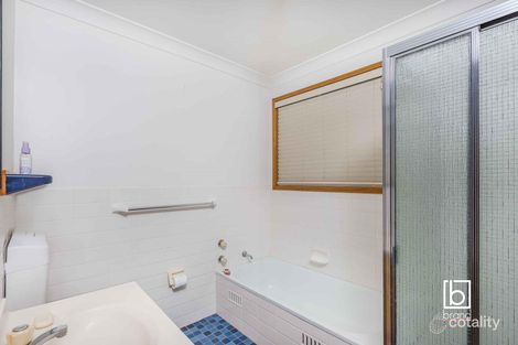 Property photo of 29 Ravenswood Street Mannering Park NSW 2259