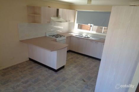 Property photo of 32 Daintree Drive Wattle Grove NSW 2173