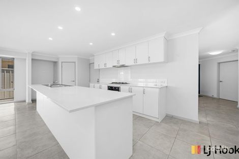 Property photo of 8 Fiano Cross Caversham WA 6055