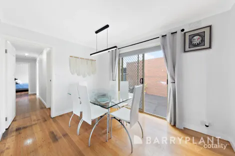 Property photo of 8 Glenrobe Street Deer Park VIC 3023