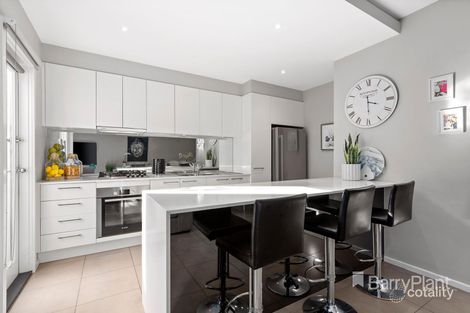 Property photo of 30 Sun Orchid Circuit St Helena VIC 3088