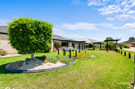 Property photo of 21 Riviera Close Paynesville VIC 3880