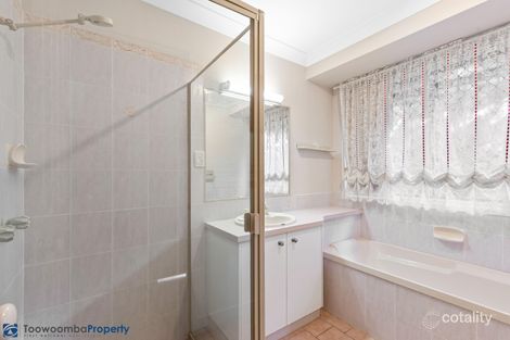 Property photo of 19 Oaklands Court Glenvale QLD 4350