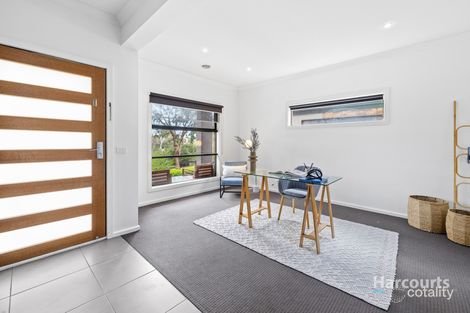Property photo of 4 Triandra Close Caroline Springs VIC 3023