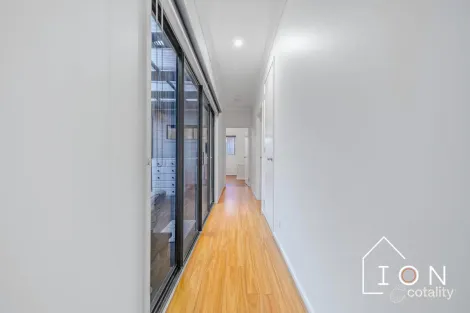 Property photo of 8 Freshman Avenue Clyde VIC 3978