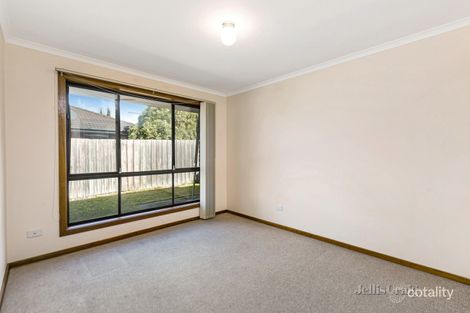 Property photo of 2 Hyde Court Altona Meadows VIC 3028