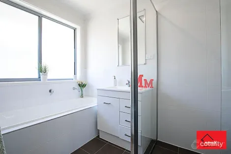Property photo of 76 Cocoparra Crescent Crace ACT 2911