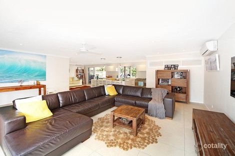 Property photo of 15 Bareena Place Warana QLD 4575