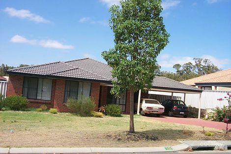 15 Oakfield Gdns, Parmelia, WA 6167