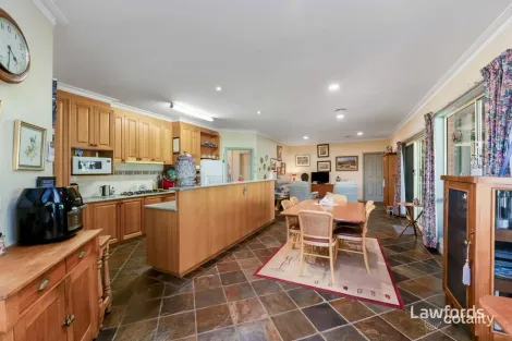 Property photo of 20 Forest Drive Ascot VIC 3551