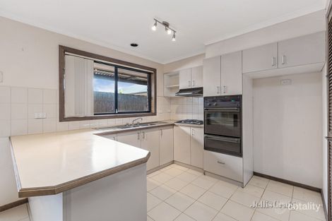 Property photo of 2 Hyde Court Altona Meadows VIC 3028
