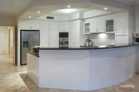 Property photo of 3140 Riverleigh Drive Hope Island QLD 4212