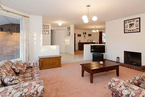 Property photo of 9 Allendale Grove Woodside SA 5244