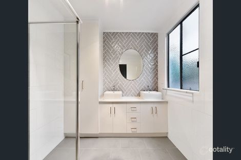 Property photo of 2 Bothwell Street Newtown QLD 4350