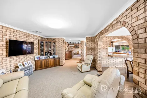 Property photo of 19 Upton Place Australind WA 6233