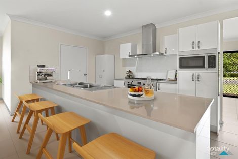 Property photo of 15 Starcke Trail Smithfield QLD 4878