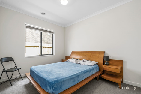 Property photo of 33 Cascade Drive Aintree VIC 3336