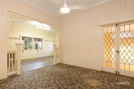 Property photo of 21 Rossmore Avenue Coorparoo QLD 4151