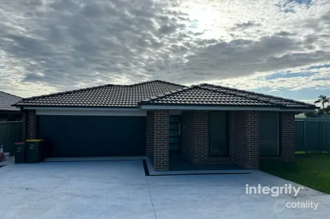 31 Bendigo Cct, Nowra, NSW 2541