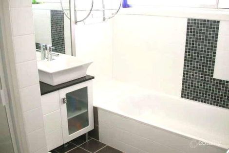 Property photo of 27 Mingera Street Mansfield QLD 4122