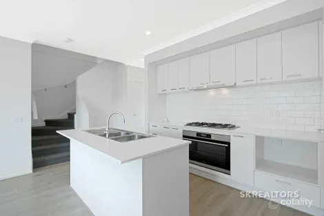 Property photo of 552 Brookfield Boulevard Mickleham VIC 3064