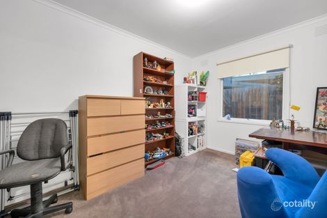 Property photo of 19 Garryowen Crescent Narre Warren VIC 3805