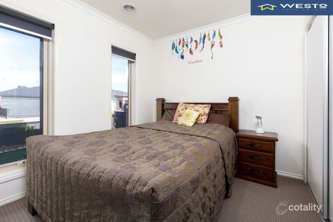 Property photo of 58 Caraleena Drive Tarneit VIC 3029
