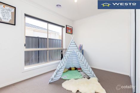 Property photo of 58 Caraleena Drive Tarneit VIC 3029