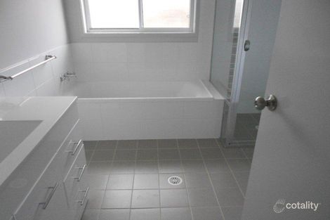 Property photo of 50 Zinfandel Circuit Cessnock NSW 2325