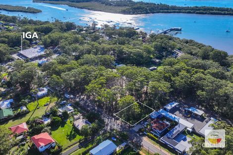 17 Canaipa Rd, Russell Island, QLD 4184