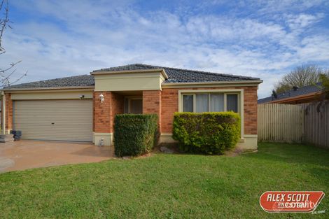 Property photo of 5 Willunga Court Berwick VIC 3806