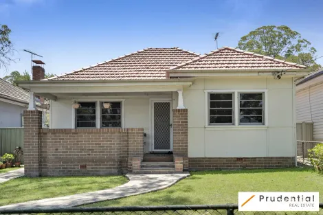 24 Lithgow St, Campbelltown, NSW 2560