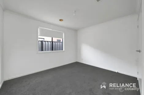 Property photo of 4 Sumac Close Point Cook VIC 3030