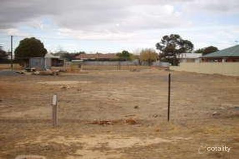 9 Henty St, Culcairn, NSW 2660