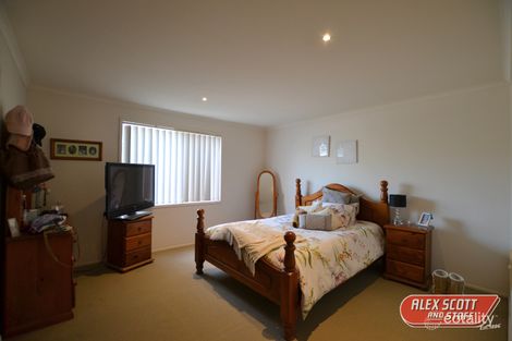 Property photo of 5 Willunga Court Berwick VIC 3806