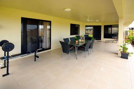 Property photo of 2 Meridian Court Burdell QLD 4818
