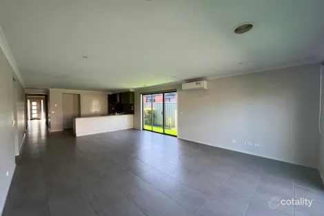 Property photo of 127 Scotsdale Drive Cranbourne East VIC 3977