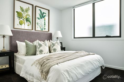 Property photo of 2/11 Beverley Crescent Broadbeach Waters QLD 4218