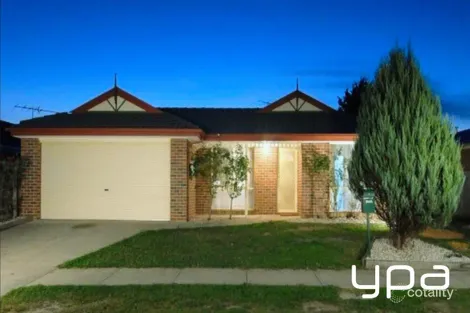 23 Pommel St, Pakenham, VIC 3810