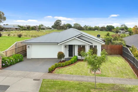 3 Aperloo Rd, Drouin, VIC 3818