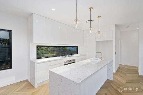 Property photo of 2/8 Wilson Street Labrador QLD 4215