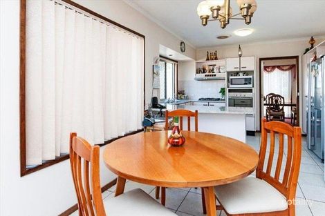 Property photo of 5 Cheviot Place Sinnamon Park QLD 4073