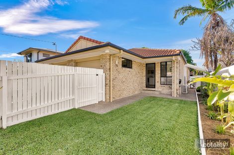 2/223 Turpin Rd, Labrador, QLD 4215