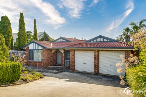 Property photo of 10 Vivienne Way Berwick VIC 3806