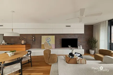 Property photo of 1/12 Longfellow Street Norman Park QLD 4170