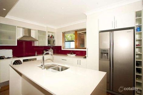 Property photo of 2 Leichhardt Crescent Sylvania NSW 2224