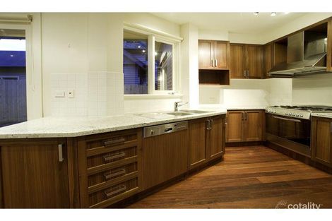 Property photo of 1/5 Barloa Road Mont Albert VIC 3127