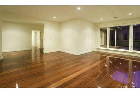 Property photo of 1/5 Barloa Road Mont Albert VIC 3127