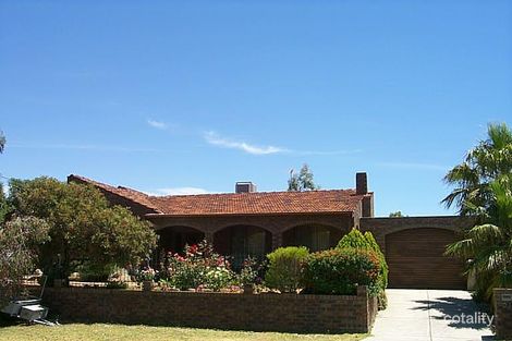 Property photo of 21 Logpine Crescent Camillo WA 6111